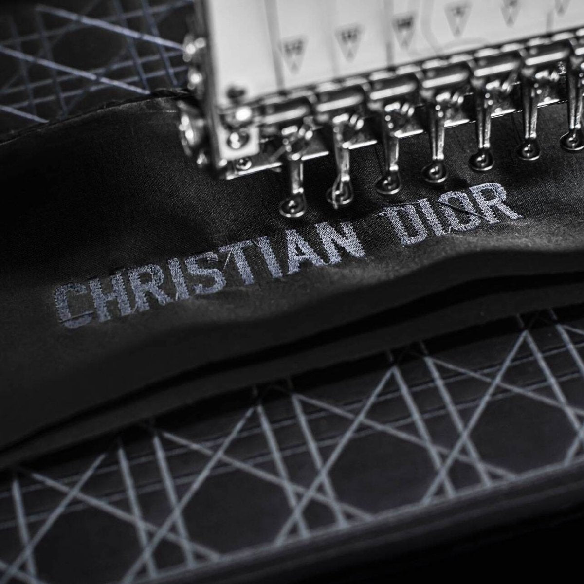 Christian Dior - La Familia Street Culture