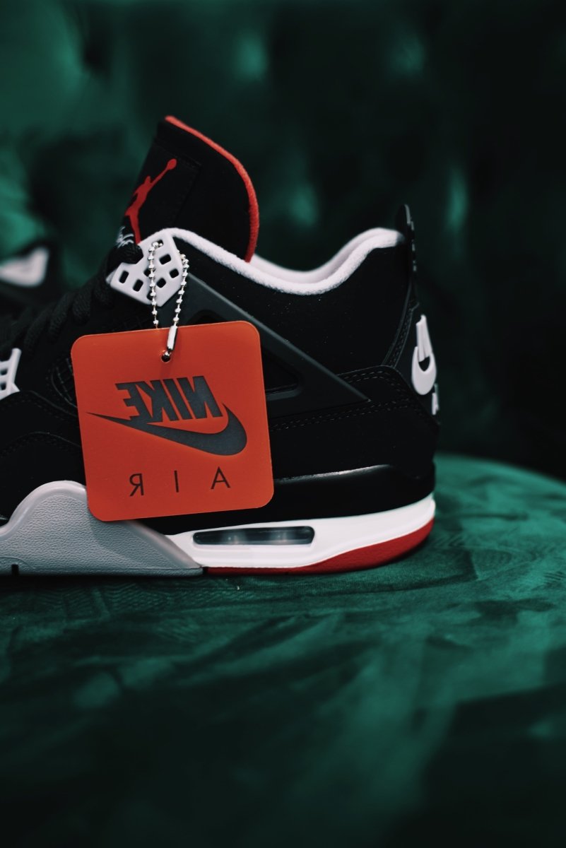 Jordan 4 Retro Bred - La Familia Street Culture - Air Jordan