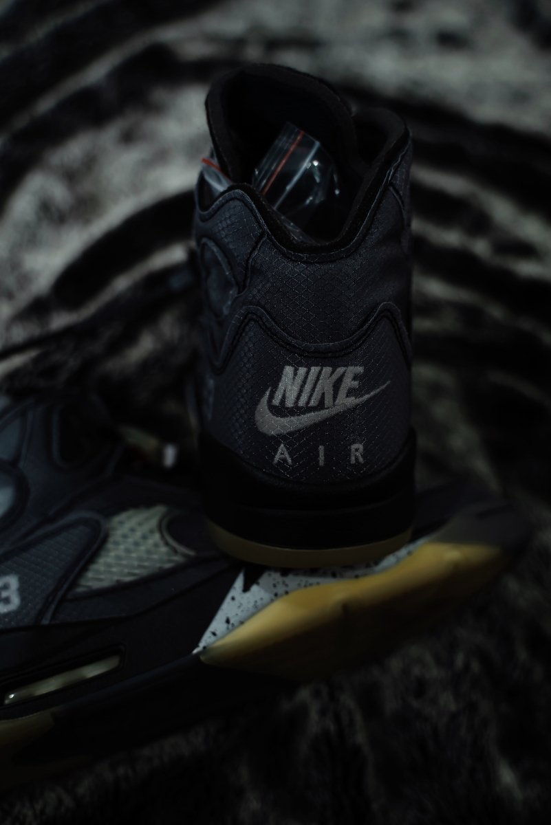 Jordan 5 Retro Off-White Black - La Familia Street Culture - Air Jordan