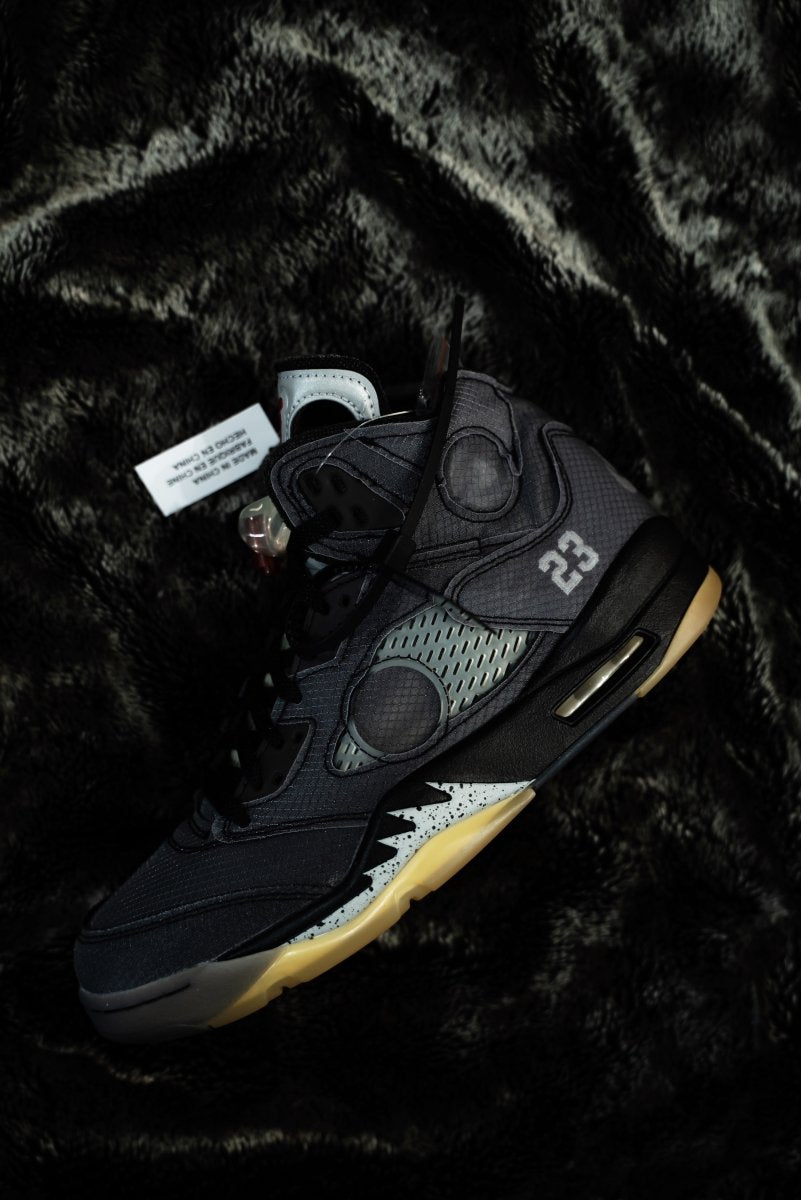 Jordan 5 Retro Off-White Black - La Familia Street Culture - Air Jordan