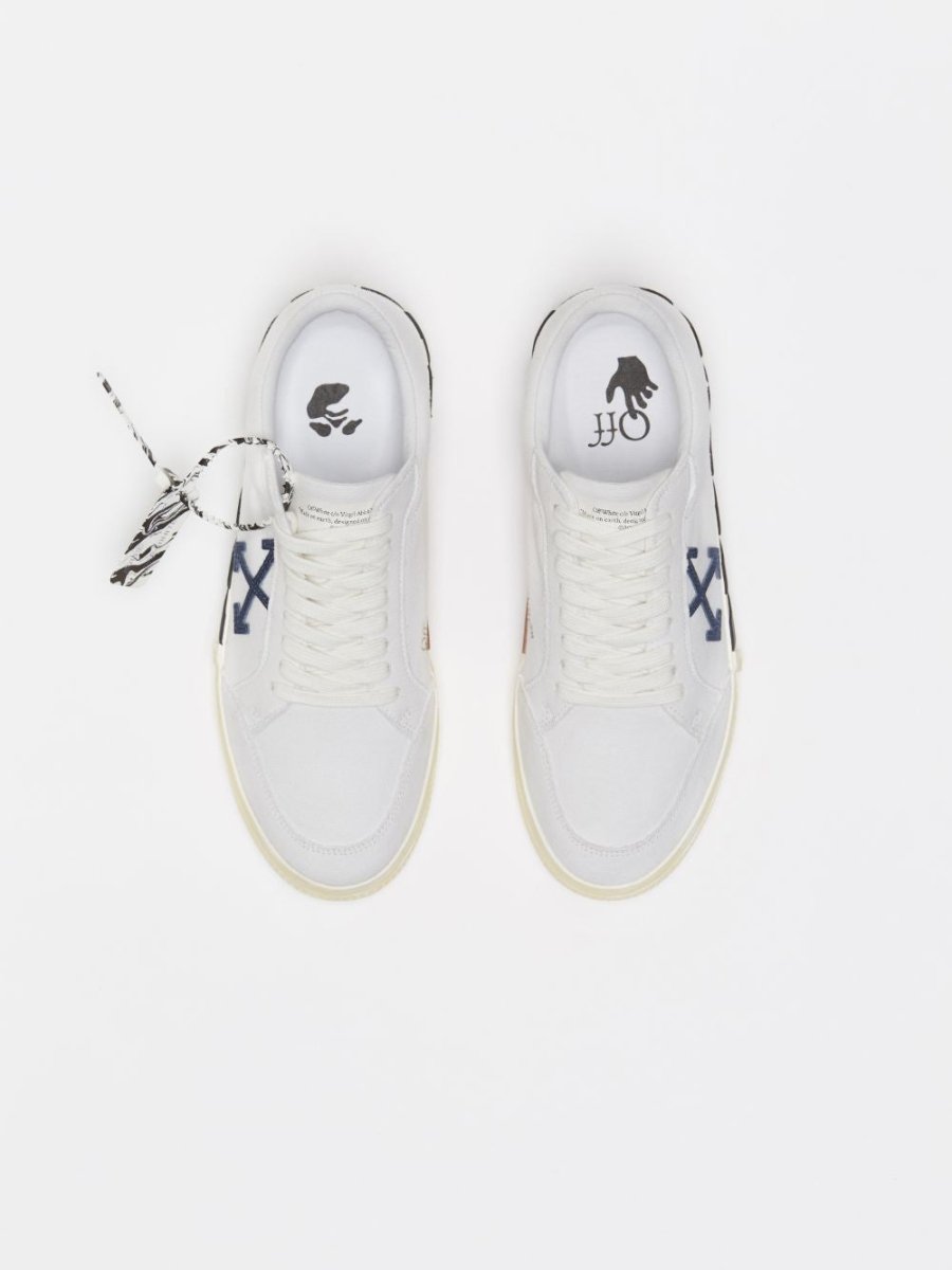 Off - White Low Vulcanized Sneakers White - La Familia Street Culture - Off - White