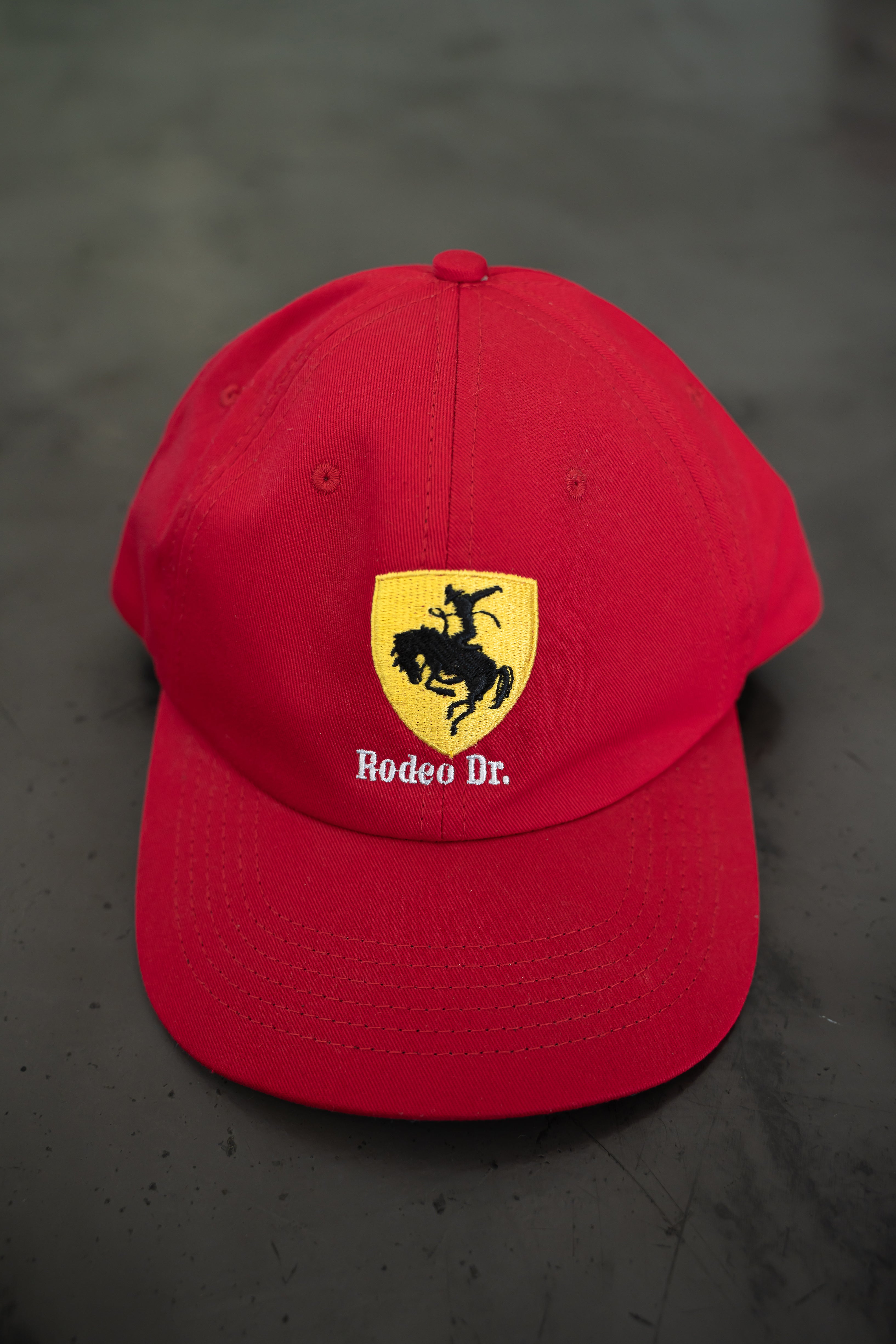 Local Authority Rodeo Drive cap, red - La Familia Street Culture